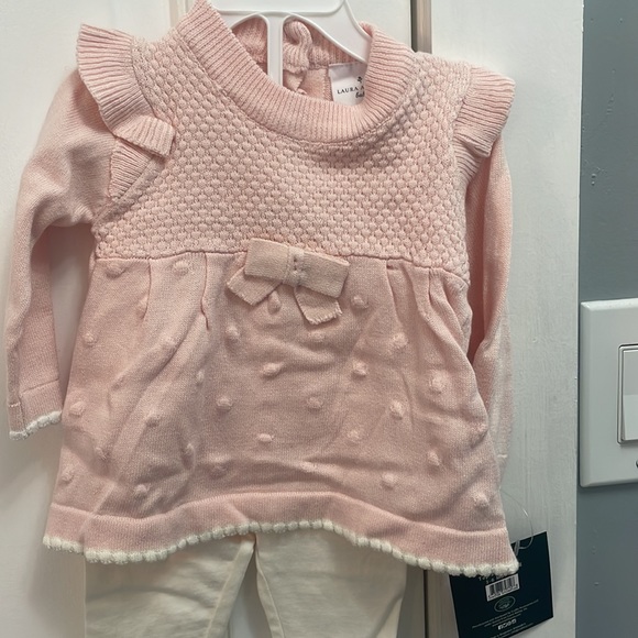 NWT Girl’s Laura Ashley 2 Piece Set - 3-6 Months - Picture 5 of 6